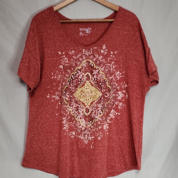 Terra & Sky Tops - Terra & Sky Women's Short Sleeve Red Graphic Tee